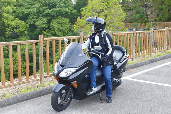 熱中症から命を守る！「絶対冷感」氷冷式・水冷式 冷却ベスト